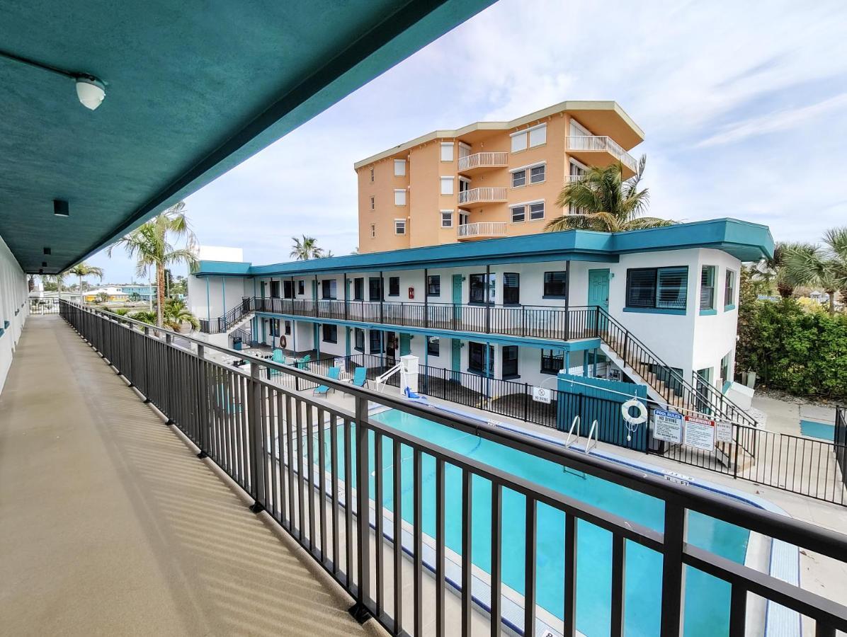 Tahitian Beach Resort Treasure Island Exterior foto